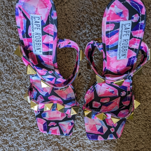 Cape Robbin Juno heels - Picture 7 of 7